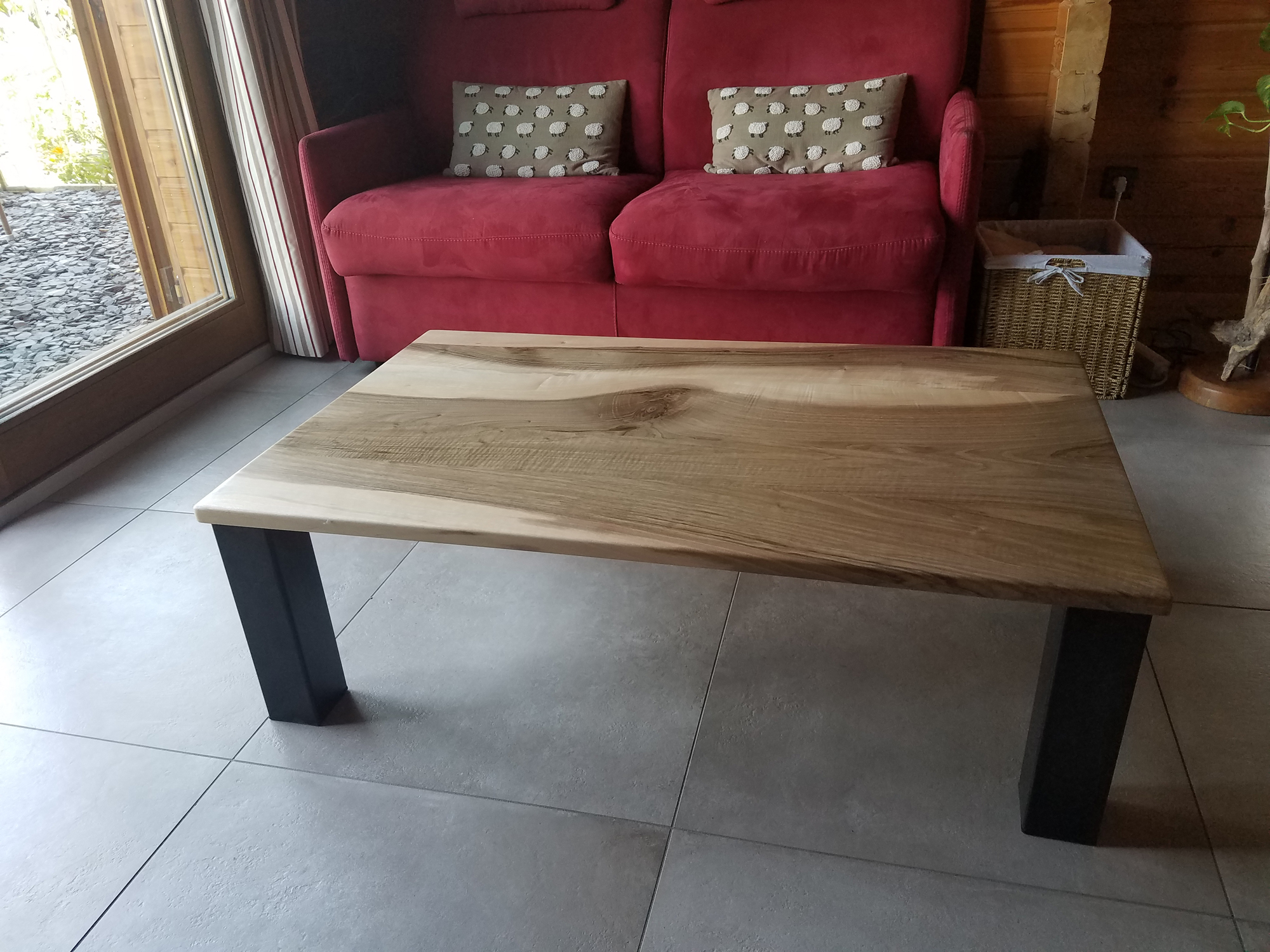 table basse noyer acier bruni